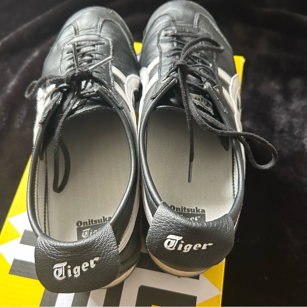 Onitsuka Tigers Mexico 66 SD in Black/White - Picture 5 of 7